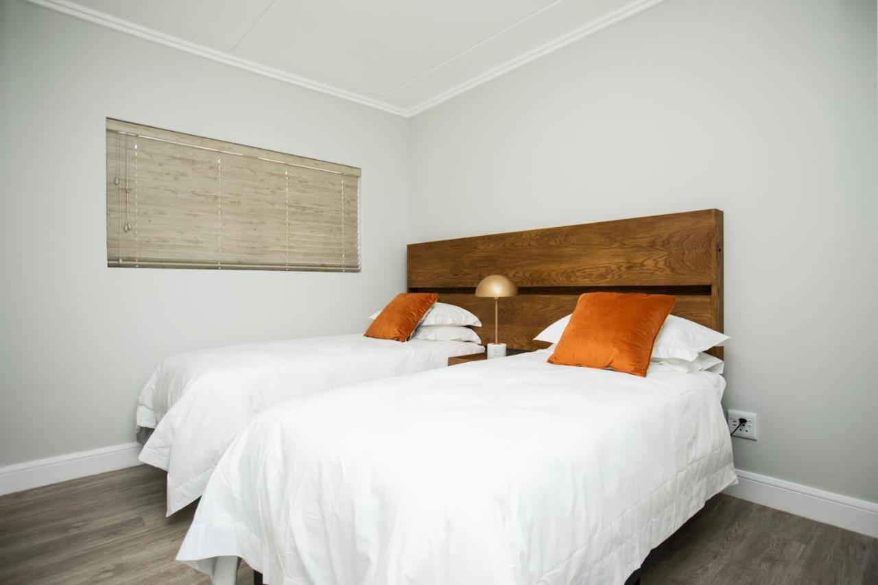 The Serengeti Lodge Κέμπτον Παρκ Εξωτερικό φωτογραφία